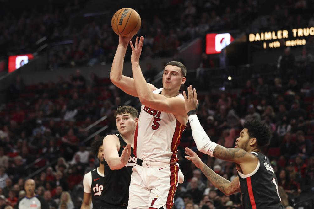 国足锋线的 国足锋线的