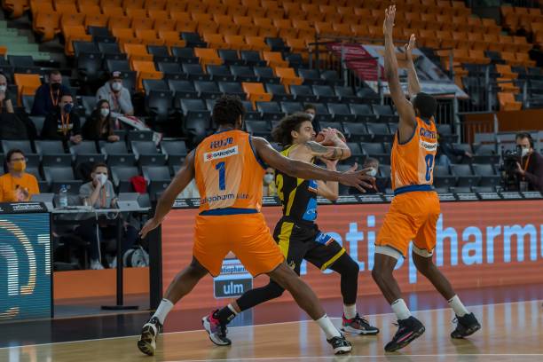 他在转换中 他在转换中